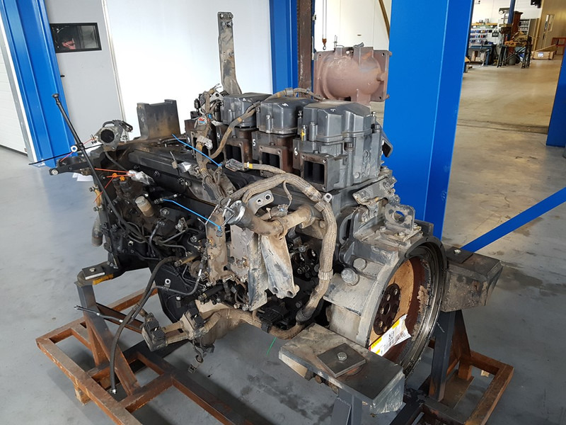 Komatsu SAA6D140E-6 FOR PARTS - Máquina de construção: foto 2 Komatsu SAA6D140E-6 FOR PARTS - Máquina de construção: foto 2