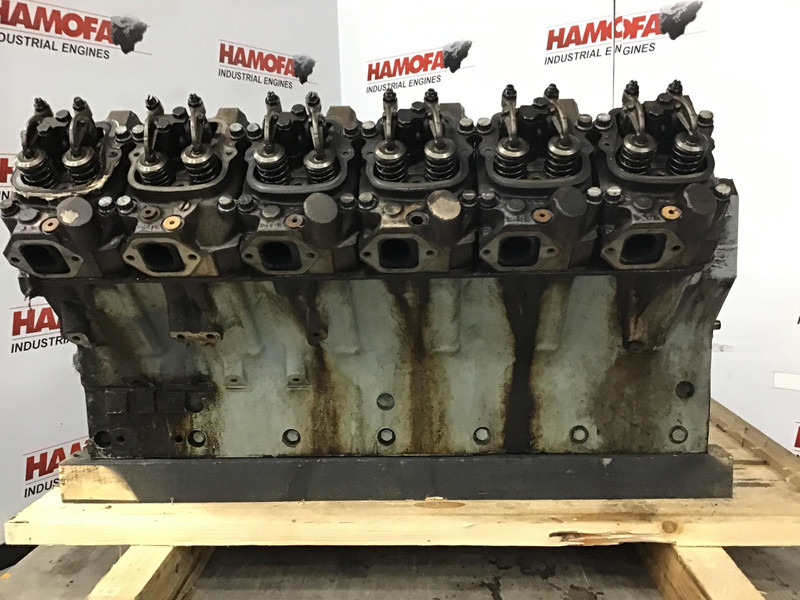 MTU 12V183-AA51-218 OM424 FOR PARTS - Máquina de construção: foto 1 MTU 12V183-AA51-218 OM424 FOR PARTS - Máquina de construção: foto 1