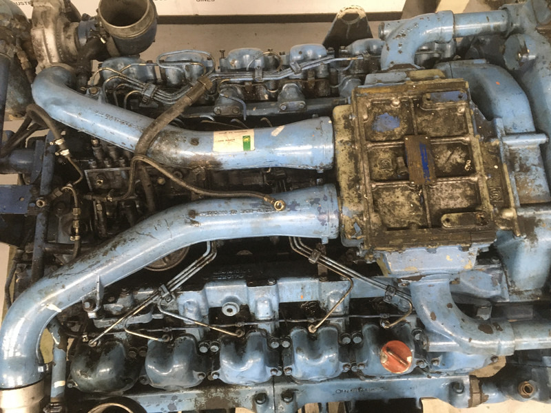 MTU MERCEDES 12V183TE61 OM424LA FOR PARTS - Máquina de construção: foto 5 MTU MERCEDES 12V183TE61 OM424LA FOR PARTS - Máquina de construção: foto 5