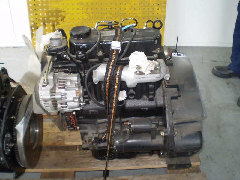 Mitsubishi S3 L2 FOR PARTS - Máquina de construção: foto 1 Mitsubishi S3 L2 FOR PARTS - Máquina de construção: foto 1