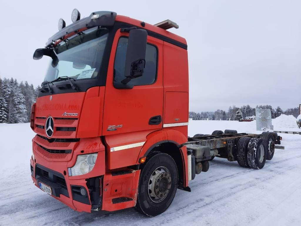 Mercedes-Benz Actros 2545  - Camião chassi: foto 1 Mercedes-Benz Actros 2545  - Camião chassi: foto 1