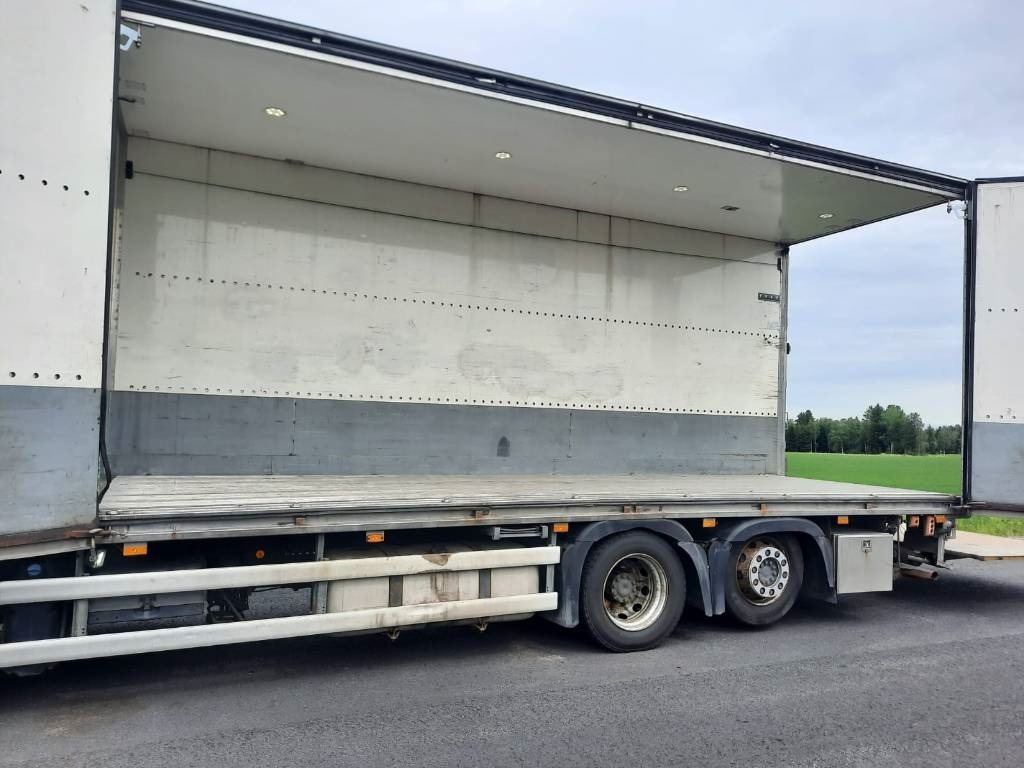 Mercedes-Benz Actros 2551  - Camião furgão: foto 5 Mercedes-Benz Actros 2551  - Camião furgão: foto 5