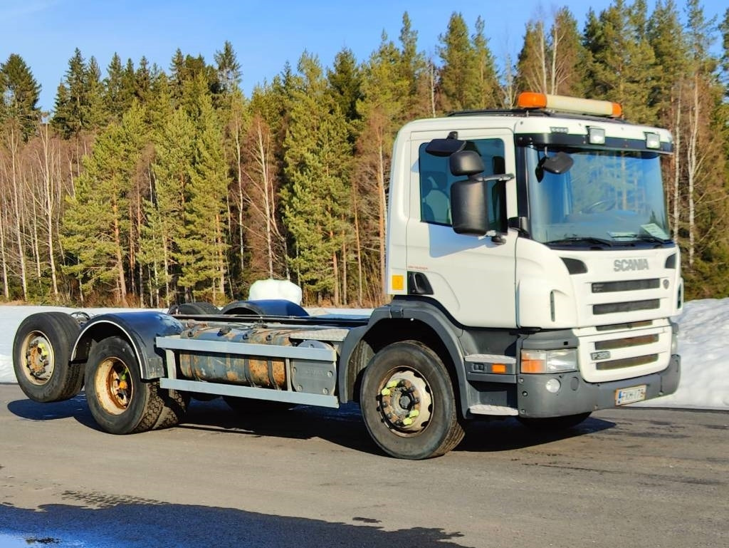 Scania P 320 - Camião chassi: foto 2 Scania P 320 - Camião chassi: foto 2