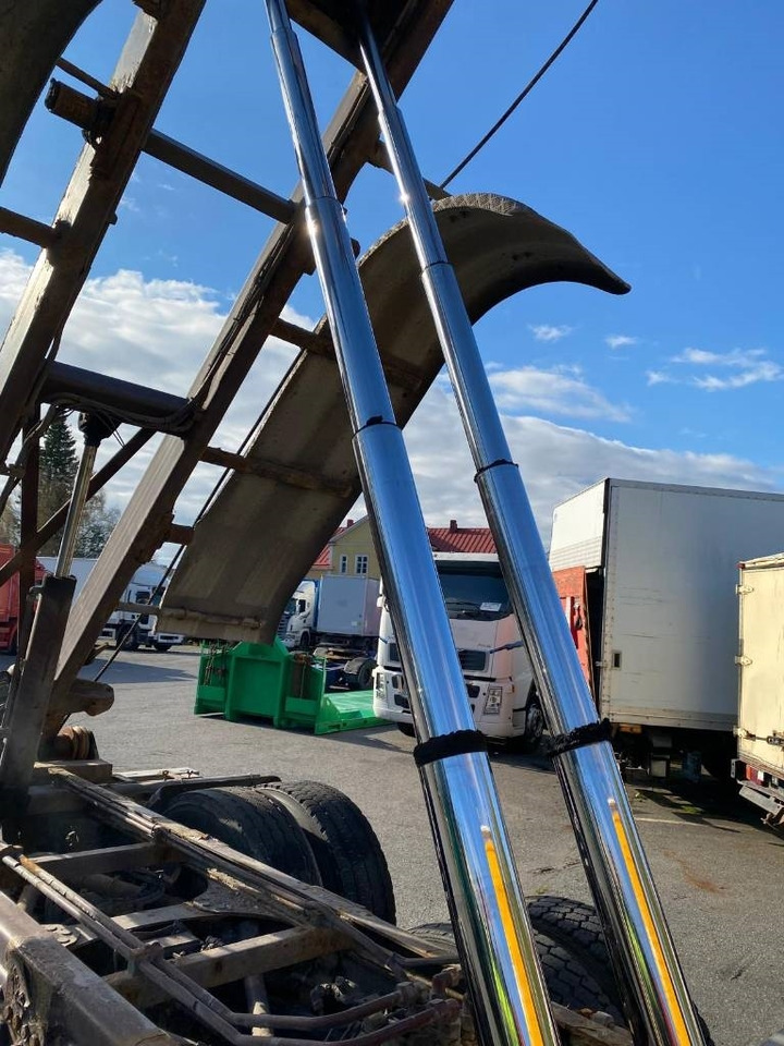 Camião multibenne Volvo FH 13 420: foto 10 Camião multibenne Volvo FH 13 420: foto 10