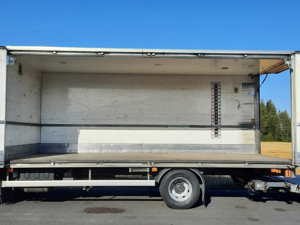 Volvo FL 240 - Camião furgão: foto 5 Volvo FL 240 - Camião furgão: foto 5