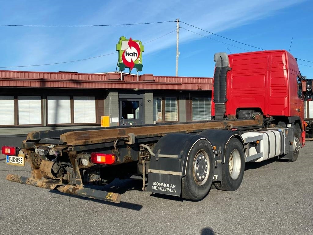 Volvo FM 13 440 - Camião transportador de contêineres/ Caixa móvel: foto 4 Volvo FM 13 440 - Camião transportador de contêineres/ Caixa móvel: foto 4