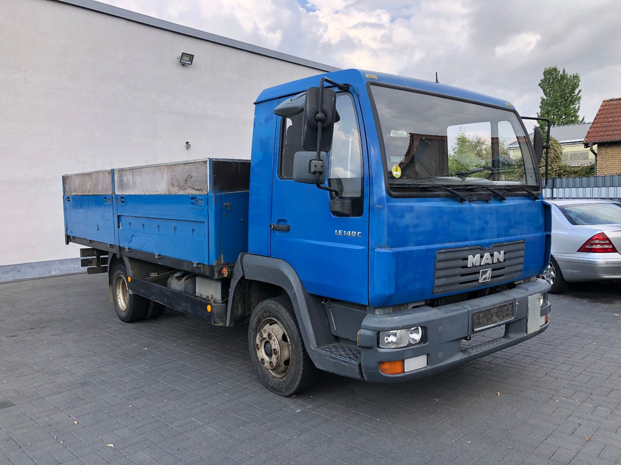 MAN LE 140 C Klima, Tempomat, TÜV 11-2025 - Carrinha de caixa aberta: foto 3 MAN LE 140 C Klima, Tempomat, TÜV 11-2025 - Carrinha de caixa aberta: foto 3