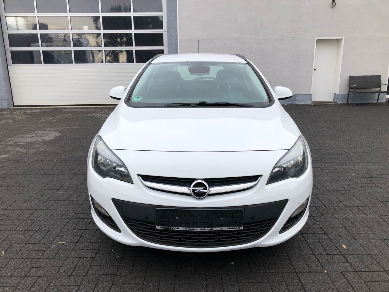 Opel Astra J 1.6 CDTi Sports Tourer Edition - Carrinha: foto 5 Opel Astra J 1.6 CDTi Sports Tourer Edition - Carrinha: foto 5
