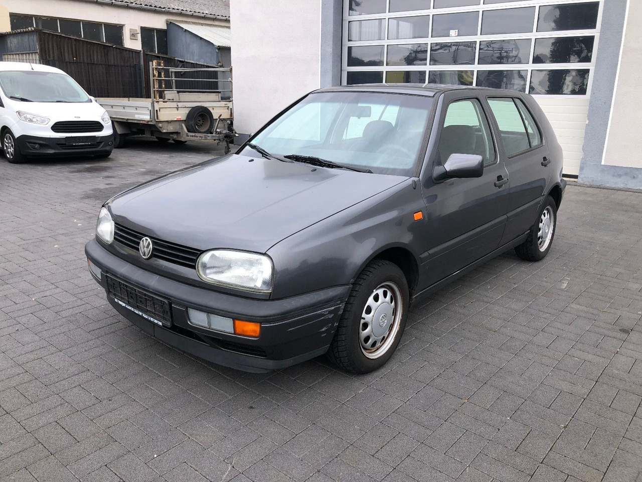 Volkswagen Golf 1.8 GL Klima - Sedan: foto 3 Volkswagen Golf 1.8 GL Klima - Sedan: foto 3