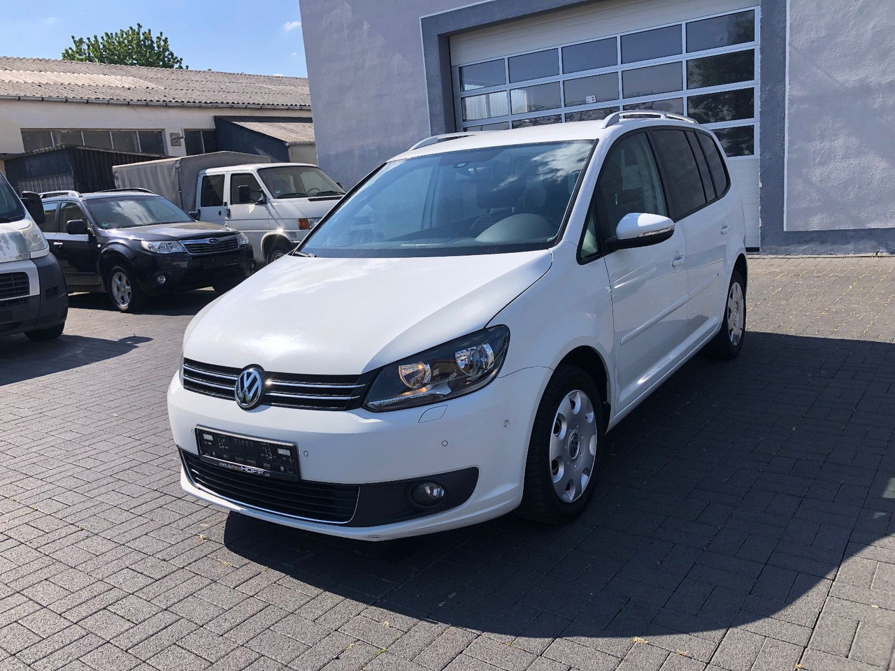 Volkswagen Touran 2.0 TDI Cup, 7-Sitzer - Furgão de passageiros: foto 1 Volkswagen Touran 2.0 TDI Cup, 7-Sitzer - Furgão de passageiros: foto 1