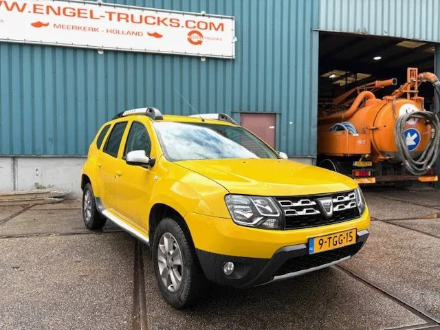 Dacia Duster 1.5DCI 4x4 MINI MPV (6 GEARS MANUAL GEARBOX / AIRCONDITIONING / CRUISE CONTROL / ETC.) - Automóvel: foto 2 Dacia Duster 1.5DCI 4x4 MINI MPV (6 GEARS MANUAL GEARBOX / AIRCONDITIONING / CRUISE CONTROL / ETC.) - Automóvel: foto 2