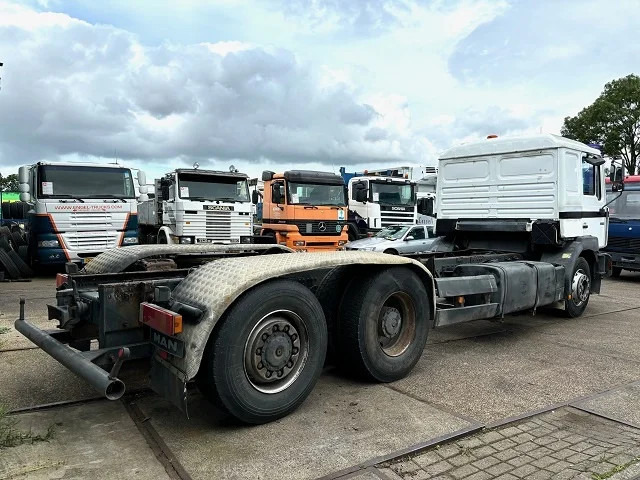 MAN 26.414 FNL-T (6-CILINDERHEADS) 6x4 CHASSIS (EURO 2 / ZF16 MANUAL GEARBOX / REDUCTION AXLES) - Camião chassi: foto 3 MAN 26.414 FNL-T (6-CILINDERHEADS) 6x4 CHASSIS (EURO 2 / ZF16 MANUAL GEARBOX / REDUCTION AXLES) - Camião chassi: foto 3