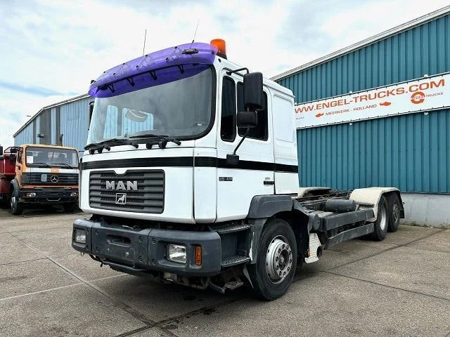 MAN 26.414 FNL-T (6-CILINDERHEADS) 6x4 CHASSIS (EURO 2 / ZF16 MANUAL GEARBOX / REDUCTION AXLES) - Camião chassi: foto 1 MAN 26.414 FNL-T (6-CILINDERHEADS) 6x4 CHASSIS (EURO 2 / ZF16 MANUAL GEARBOX / REDUCTION AXLES) - Camião chassi: foto 1