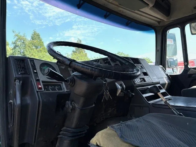 Camião basculante MAN 26.463 DF 6x4 MEILLER KIPPER (ZF16 MANUAL GEARBOX / ZF-INTARDER / FULL STEEL SUSPENSION / REDUCTION AXLES): foto 9