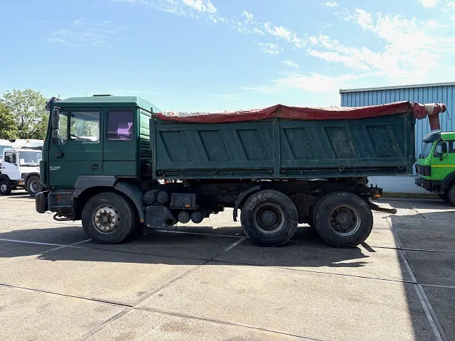 MAN 26.463 DF 6x4 MEILLER KIPPER (ZF16 MANUAL GEARBOX / ZF-INTARDER / FULL STEEL SUSPENSION / REDUCTION AXLES) - Camião basculante: foto 5 MAN 26.463 DF 6x4 MEILLER KIPPER (ZF16 MANUAL GEARBOX / ZF-INTARDER / FULL STEEL SUSPENSION / REDUCTION AXLES) - Camião basculante: foto 5