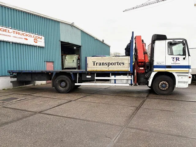 Mercedes-Benz Actros 2031 K WITH PALFINGER PK1101 CRANE (MANUAL GEARBOX / FULL STEEL SUSPENSION / REDUCTION AXLE / REMOTE CONTROL) - Camião grua: foto 4 Mercedes-Benz Actros 2031 K WITH PALFINGER PK1101 CRANE (MANUAL GEARBOX / FULL STEEL SUSPENSION / REDUCTION AXLE / REMOTE CONTROL) - Camião grua: foto 4