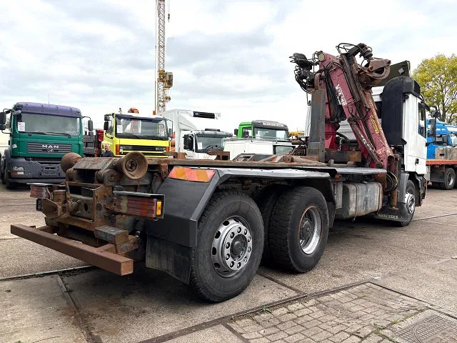 Mercedes-Benz Actros 2540 L 6x2 MP1 WITH V-CRANE & HOOK-ARM SYSTEM (EPS WITH CLUTCH (3 PEDALS) / REDUCTION AXLE / STEEL-/AIR SUSPENSION / P.T. - Camião polibenne, Camião grua: foto 3 Mercedes-Benz Actros 2540 L 6x2 MP1 WITH V-CRANE & HOOK-ARM SYSTEM (EPS WITH CLUTCH (3 PEDALS) / REDUCTION AXLE / STEEL-/AIR SUSPENSION / P.T. - Camião polibenne, Camião grua: foto 3