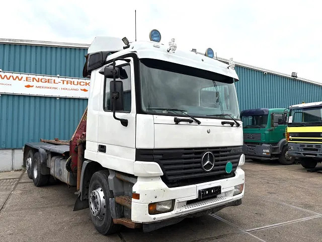 Mercedes-Benz Actros 2540 L 6x2 MP1 WITH V-CRANE & HOOK-ARM SYSTEM (EPS WITH CLUTCH (3 PEDALS) / REDUCTION AXLE / STEEL-/AIR SUSPENSION / P.T. - Camião polibenne, Camião grua: foto 2 Mercedes-Benz Actros 2540 L 6x2 MP1 WITH V-CRANE & HOOK-ARM SYSTEM (EPS WITH CLUTCH (3 PEDALS) / REDUCTION AXLE / STEEL-/AIR SUSPENSION / P.T. - Camião polibenne, Camião grua: foto 2