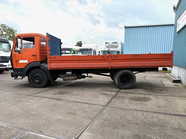 Mercedes-Benz LK 1213K (6-CILINDER) FULL STEEL CHASSIS WITH OPEN BOX (MANUAL GEARBOX / FULL STEEL SUSPENSION) - Camião de caixa aberta/ Plataforma: foto 5 Mercedes-Benz LK 1213K (6-CILINDER) FULL STEEL CHASSIS WITH OPEN BOX (MANUAL GEARBOX / FULL STEEL SUSPENSION) - Camião de caixa aberta/ Plataforma: foto 5