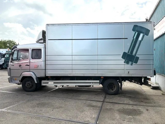 Mercedes-Benz LK 817 (6-CILINDER) ORIGINAL DUTCH TRUCK WITH CLOSED BOX (MANUAL GEARBOX / FULL STEEL SUSPENSION) - Camião furgão: foto 5 Mercedes-Benz LK 817 (6-CILINDER) ORIGINAL DUTCH TRUCK WITH CLOSED BOX (MANUAL GEARBOX / FULL STEEL SUSPENSION) - Camião furgão: foto 5
