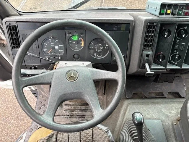 Camião chassi Mercedes-Benz SK 1824 K (ONLY 226.000 KM!) 4x2 FULL STEEL CHASSIS (MANUAL GEARBOX / REDUCTION AXLE / FULL STEEL SUSPENSION / P.T.O.): foto 9 Camião chassi Mercedes-Benz SK 1824 K (ONLY 226.000 KM!) 4x2 FULL STEEL CHASSIS (MANUAL GEARBOX / REDUCTION AXLE / FULL STEEL SUSPENSION / P.T.O.): foto 9