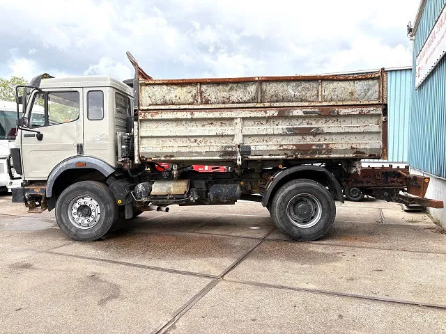 Mercedes-Benz SK 1838 K V8 4x2 FULL STEEL KIPPER (ZF16 MANUAL GEARBOX / FULL STEEL SUSPENSION / REDUCTION AXLE / P.T.O.) - Camião basculante: foto 4 Mercedes-Benz SK 1838 K V8 4x2 FULL STEEL KIPPER (ZF16 MANUAL GEARBOX / FULL STEEL SUSPENSION / REDUCTION AXLE / P.T.O.) - Camião basculante: foto 4