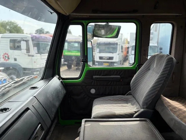 Camião chassi Mercedes-Benz SK 3335K 8x4 FULL STEEL CHASSIS (ZF16 MANUAL GEARBOX / RETARDER / FULL STEEL SUSPENSION / REDUCTION AXLES): foto 11 Camião chassi Mercedes-Benz SK 3335K 8x4 FULL STEEL CHASSIS (ZF16 MANUAL GEARBOX / RETARDER / FULL STEEL SUSPENSION / REDUCTION AXLES): foto 11