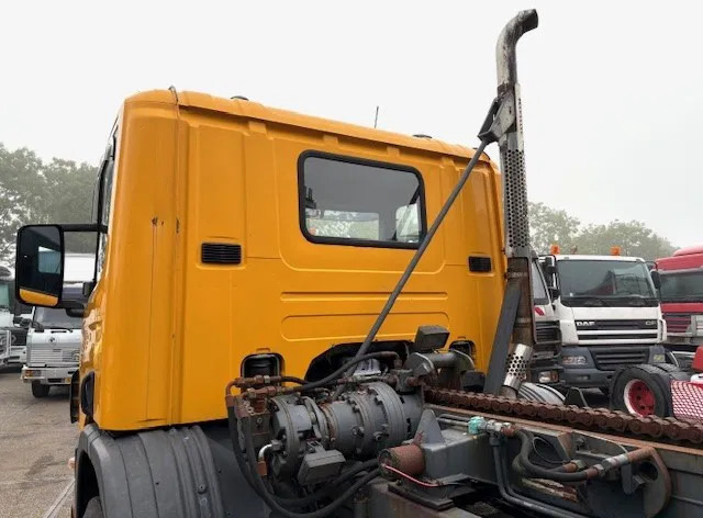 Camião transportador de contêineres/ Caixa móvel Scania P114-340 6x2 WITH MULTILIFT CONTAINERSYSTEM ONLY 80.500 KM!! ORIGINAL (10 TIRES / FULL STEEL SUSPENSION / 12 GEARS MANUAL GEARBO: foto 15