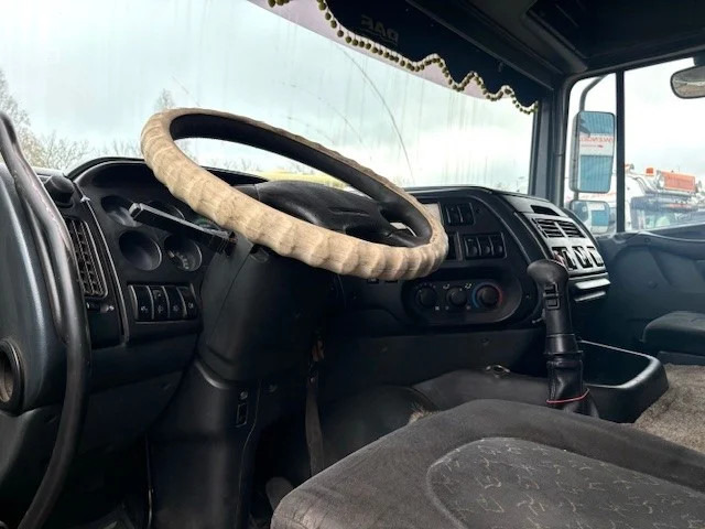 Tractor DAF 95.380 XF SPACECAB (EURO 2 (MECHANICAL PUMP & INJECTORS) / ZF16 MANUAL GEARBOX / AIRCONDITIONING): foto 6