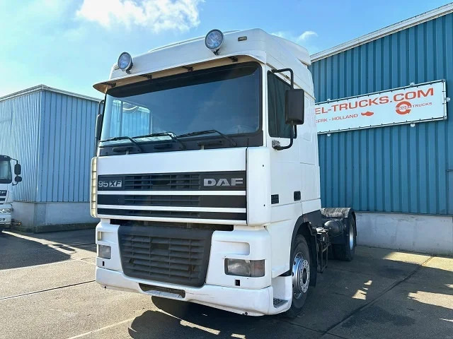 DAF 95.380 XF SPACECAB (EURO 2 / ZF16 MANUAL GEARBOX / D.E.B. ENGINE BRAKE / AIRCONDITIONING) - Tractor: foto 1 DAF 95.380 XF SPACECAB (EURO 2 / ZF16 MANUAL GEARBOX / D.E.B. ENGINE BRAKE / AIRCONDITIONING) - Tractor: foto 1