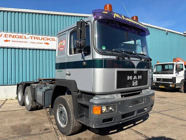 MAN 26.372 DFS 6x4 FULL STEEL TRACTOR (MANUAL GEARBOX / FULL STEEL SUSPENSION / REDUCTION AXLES) - Tractor: foto 2 MAN 26.372 DFS 6x4 FULL STEEL TRACTOR (MANUAL GEARBOX / FULL STEEL SUSPENSION / REDUCTION AXLES) - Tractor: foto 2