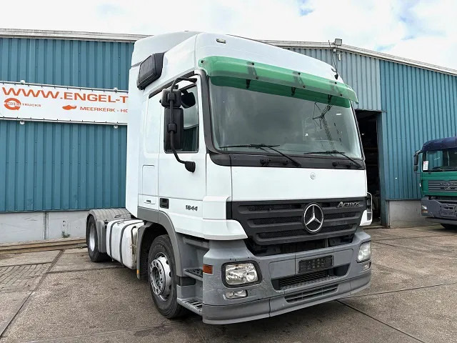 Mercedes-Benz Actros 1844 LS (MP2) (TELLIGENT AUTOMATIC / AIRCONDITIONING / 2x DIESELTANK / EURO 5) - Tractor: foto 2 Mercedes-Benz Actros 1844 LS (MP2) (TELLIGENT AUTOMATIC / AIRCONDITIONING / 2x DIESELTANK / EURO 5) - Tractor: foto 2