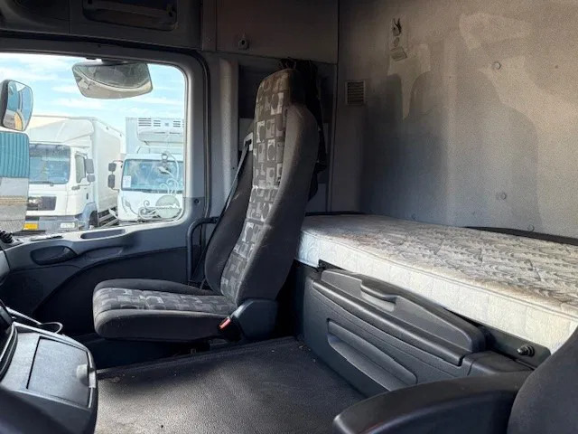 Leasing de Mercedes-Benz Actros 1846 LS (MP2) (EPS WITH CLUTCH (3 PEDALS) / RETARDER / AIRCONDITIONING / ETC) Mercedes-Benz Actros 1846 LS (MP2) (EPS WITH CLUTCH (3 PEDALS) / RETARDER / AIRCONDITIONING / ETC): foto 12