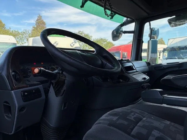 Leasing de Mercedes-Benz Actros 1846 LS (MP2) (EPS WITH CLUTCH (3 PEDALS) / RETARDER / AIRCONDITIONING / ETC) Mercedes-Benz Actros 1846 LS (MP2) (EPS WITH CLUTCH (3 PEDALS) / RETARDER / AIRCONDITIONING / ETC): foto 7