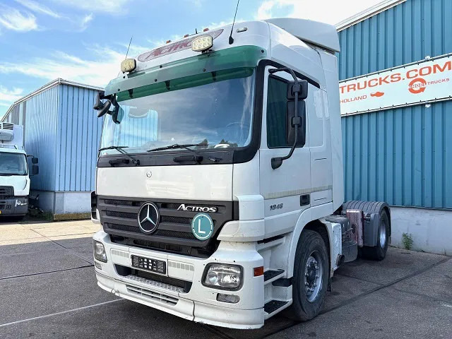 Mercedes-Benz Actros 1846 LS (MP2) (EPS WITH CLUTCH (3 PEDALS) / RETARDER / AIRCONDITIONING / ETC) - Tractor: foto 1 Mercedes-Benz Actros 1846 LS (MP2) (EPS WITH CLUTCH (3 PEDALS) / RETARDER / AIRCONDITIONING / ETC) - Tractor: foto 1