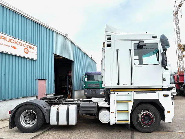 Renault Magnum AE 480 DXI (MANUAL GEARBOX / ZF-INTARDER / AIRCONDITIONING / 2x DIESELTANK / COMPLETE SPOILERSET / ETC.) - Tractor: foto 4 Renault Magnum AE 480 DXI (MANUAL GEARBOX / ZF-INTARDER / AIRCONDITIONING / 2x DIESELTANK / COMPLETE SPOILERSET / ETC.) - Tractor: foto 4