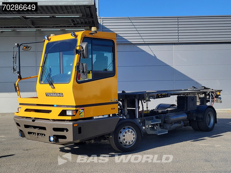 Terberg BC182 4X2 Low hours! Big-Axle Full-Air Drumbrakes Euro 3 - Camião: foto 3 Terberg BC182 4X2 Low hours! Big-Axle Full-Air Drumbrakes Euro 3 - Camião: foto 3