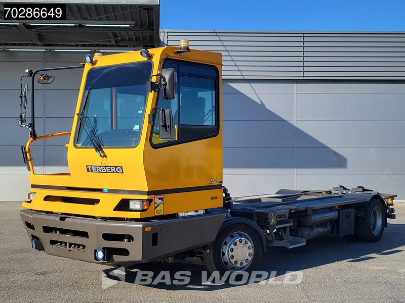Terberg BC182 4X2 Low hours! Big-Axle Full-Air Drumbrakes Euro 3 - Camião: foto 5 Terberg BC182 4X2 Low hours! Big-Axle Full-Air Drumbrakes Euro 3 - Camião: foto 5