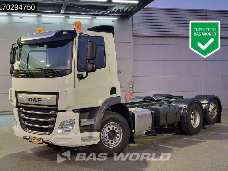 DAF CF 300 6X2 Lift/Steering Axle ACC Euro 6 - Camião chassi: foto 1 DAF CF 300 6X2 Lift/Steering Axle ACC Euro 6 - Camião chassi: foto 1
