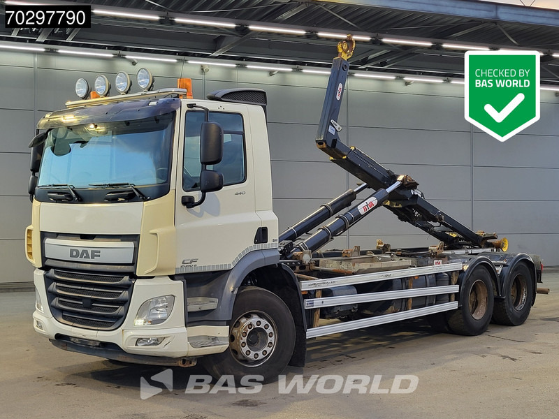 DAF CF 440 6X2 HYVA 22-60-S Hooklift Lift Axle Automatic ACC Euro 6 - Camião polibenne: foto 1 DAF CF 440 6X2 HYVA 22-60-S Hooklift Lift Axle Automatic ACC Euro 6 - Camião polibenne: foto 1