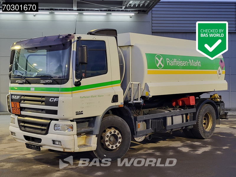 DAF CF75.310 4X2 13500 Lohr tanker 2 compartments ADR Manual Euro 3 - Caminhão tanque: foto 1 DAF CF75.310 4X2 13500 Lohr tanker 2 compartments ADR Manual Euro 3 - Caminhão tanque: foto 1