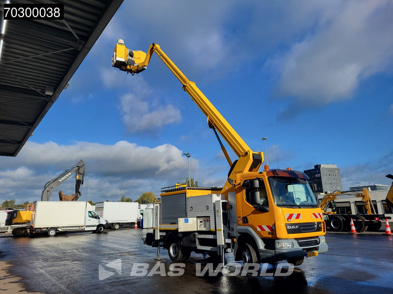 DAF LF45.180 LF 4X2 NL-Truck Ruthmann 18mtr Aerial platform Hubarbeitsbühne Automatic Euro 5 - Camião grua: foto 3 DAF LF45.180 LF 4X2 NL-Truck Ruthmann 18mtr Aerial platform Hubarbeitsbühne Automatic Euro 5 - Camião grua: foto 3