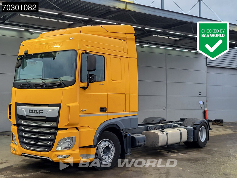 DAF XF 480 4X2 18tons Chassis Air suspension ACC Automatic Euro 6 - Camião chassi: foto 1 DAF XF 480 4X2 18tons Chassis Air suspension ACC Automatic Euro 6 - Camião chassi: foto 1
