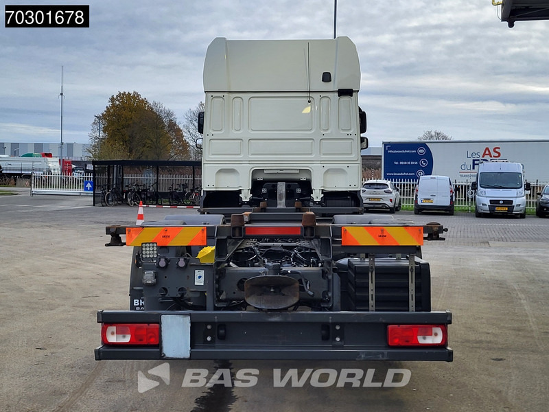 DAF XF 480 6X2 FAN Retarder Lift+Steering Axle Full Air Euro 6 - Camião transportador de contêineres/ Caixa móvel: foto 3 DAF XF 480 6X2 FAN Retarder Lift+Steering Axle Full Air Euro 6 - Camião transportador de contêineres/ Caixa móvel: foto 3