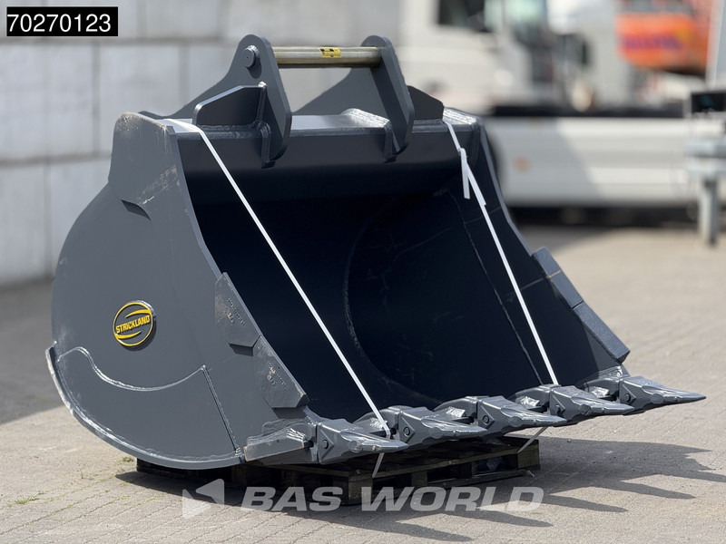 Strickland S80 167 CM WIDE - 1.88 M3 - Equipamento: foto 2 Strickland S80 167 CM WIDE - 1.88 M3 - Equipamento: foto 2