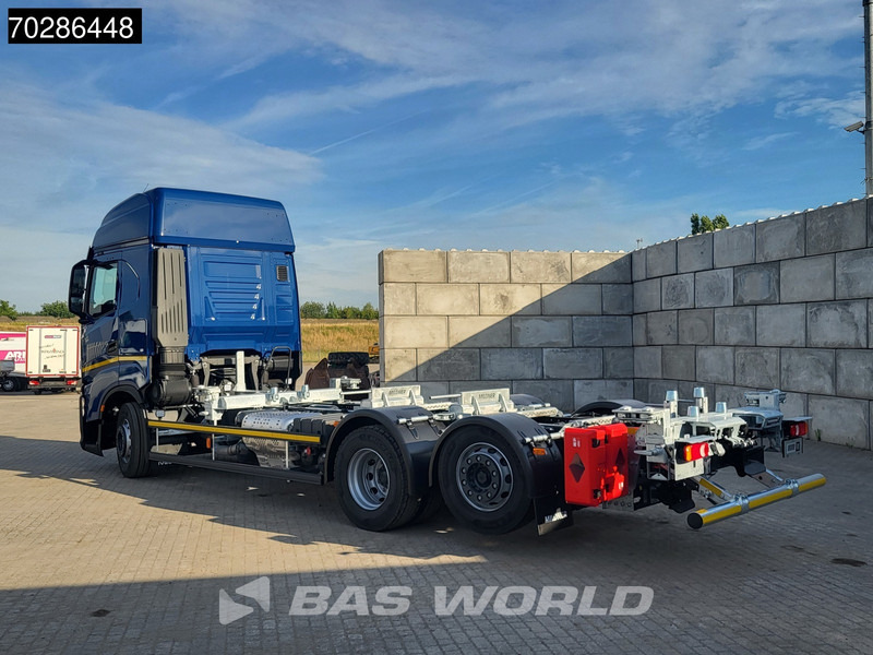Iveco S-Way 500 6X2 NEW! BDF Lift+steering Axle Automatic Standklima Navi ACC Euro 6 - Camião transportador de contêineres/ Caixa móvel: foto 2 Iveco S-Way 500 6X2 NEW! BDF Lift+steering Axle Automatic Standklima Navi ACC Euro 6 - Camião transportador de contêineres/ Caixa móvel: foto 2