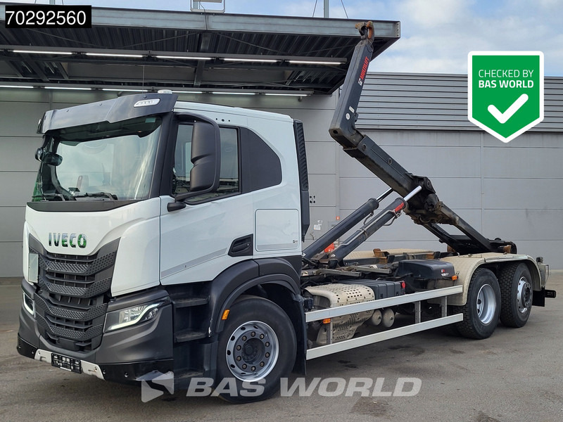 Iveco X-Way 460 6X2 Retarder HIAB 21S59 Lift+Steering-Axle Navi Automatic ACC Euro 6 - Camião polibenne: foto 1 Iveco X-Way 460 6X2 Retarder HIAB 21S59 Lift+Steering-Axle Navi Automatic ACC Euro 6 - Camião polibenne: foto 1