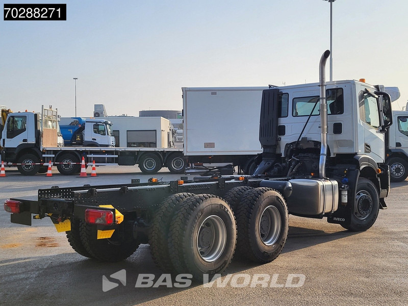Iveco X-Way 460 6X4 New! Retarder Steelsuspension Big-Axle Navi Euro 6 - Camião chassi: foto 5 Iveco X-Way 460 6X4 New! Retarder Steelsuspension Big-Axle Navi Euro 6 - Camião chassi: foto 5