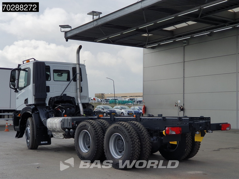 Iveco X-Way 460 6X4 New! Retarder steelsuspension Big-Axle Automatic Navi Euro 6 - Camião chassi: foto 2 Iveco X-Way 460 6X4 New! Retarder steelsuspension Big-Axle Automatic Navi Euro 6 - Camião chassi: foto 2