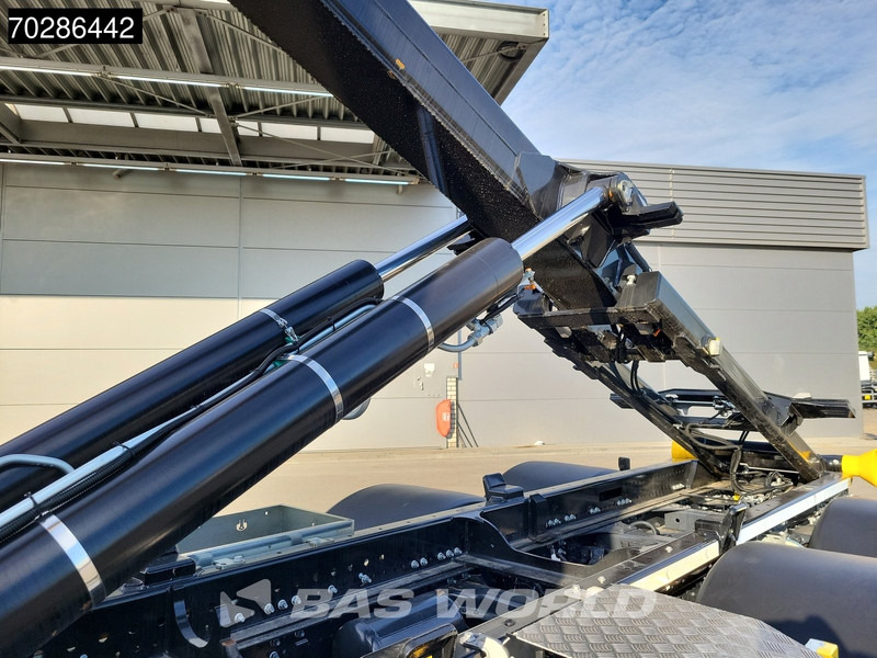 Iveco X-Way 580 6X2 NEW Palfinger PHT20SLD5 Hooklift Lift+steering Axle Automatic Navi ACC LED - Camião polibenne: foto 3 Iveco X-Way 580 6X2 NEW Palfinger PHT20SLD5 Hooklift Lift+steering Axle Automatic Navi ACC LED - Camião polibenne: foto 3